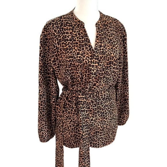 J.Crew Wrap Top Size Small Animal Print - Picture 4 of 10